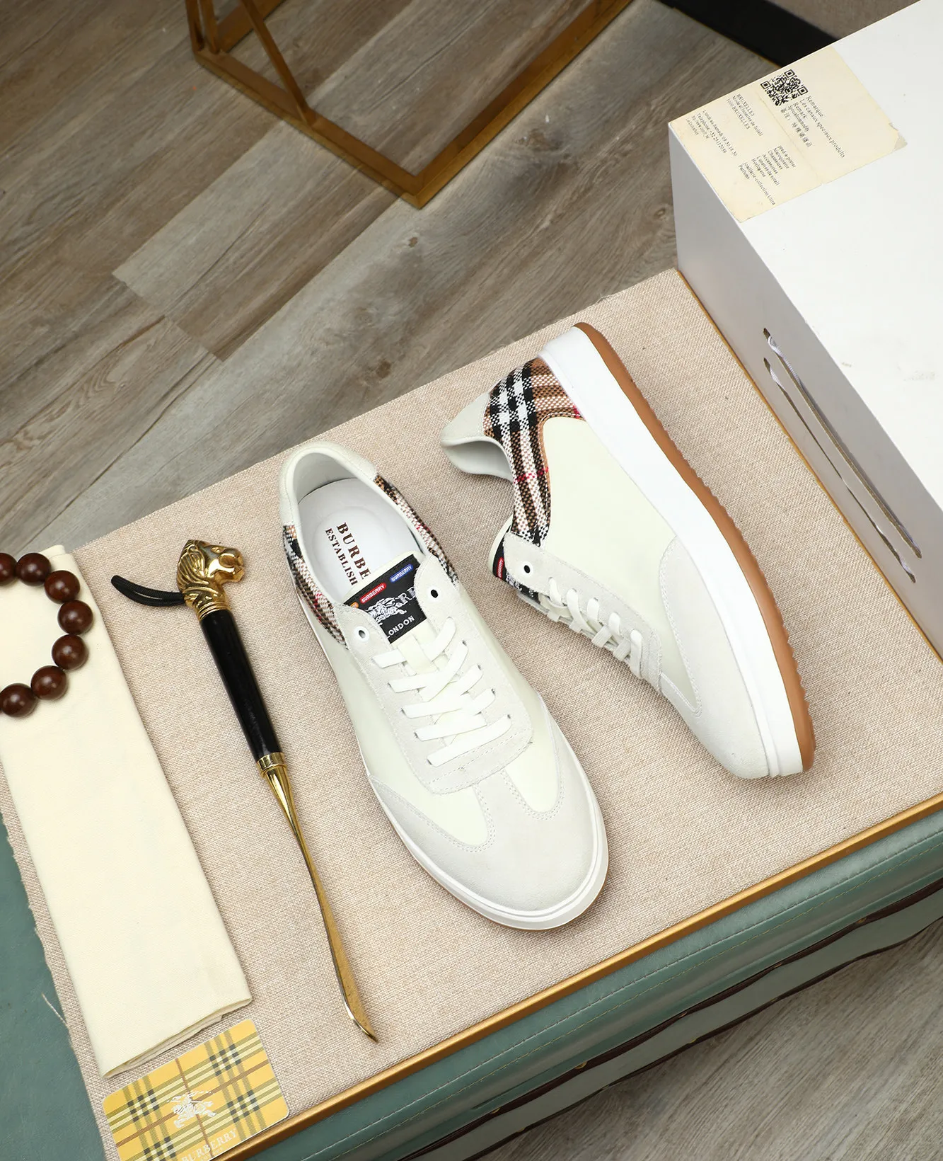 Men's shoes 💰440 ❤️❤️❤️[BURBERRY] Burberry purchasing agent 🔍Men's 🚹New model is synchronized with the official website. The upper is made of imported fabrics and cowhide lining. Completely 1⃣:1⃣ replica🇮🇹, non-slip and wear-resistant rubber outsole ⚠original factory goods, 🔍🔍high quality, please look at the details, welcome to compare⚠Size: 38-44